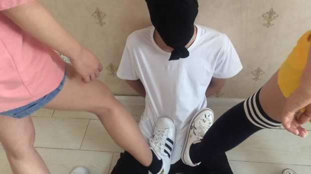 13zy3dw4ib3.jpg