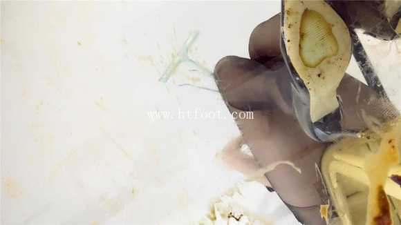 i11lye025ld.jpg
