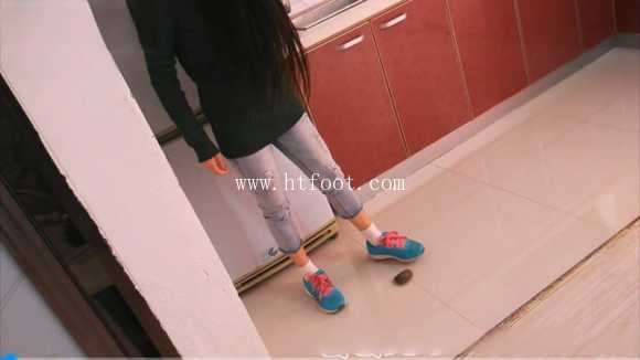 rw5w31eva4j.jpg