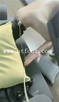 lufc04ybmy4.jpg