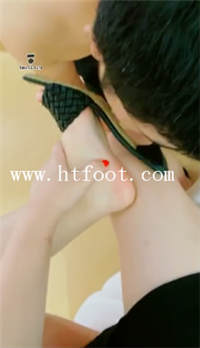 yfu3egwx11c.jpg