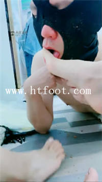 taon1ofdtqy.jpg
