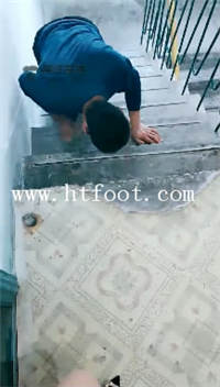 yfeyzmgu23a.jpg