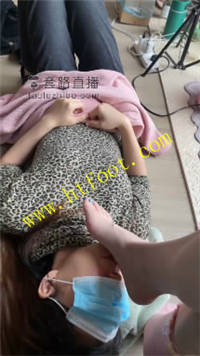 2m24vl25hd5.jpg