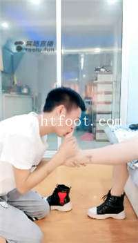 iywenmqfrt0.jpg