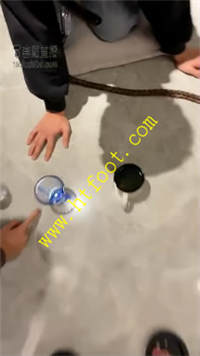a00rqqzd4iv.jpg