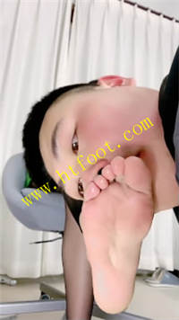 dne4jwvgydl.jpg