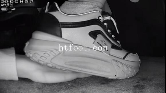 071656ncrvmqvvv9y4vfc7.jpg