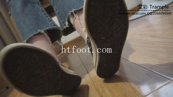 125759hl3zszbq238qc3sc.jpg