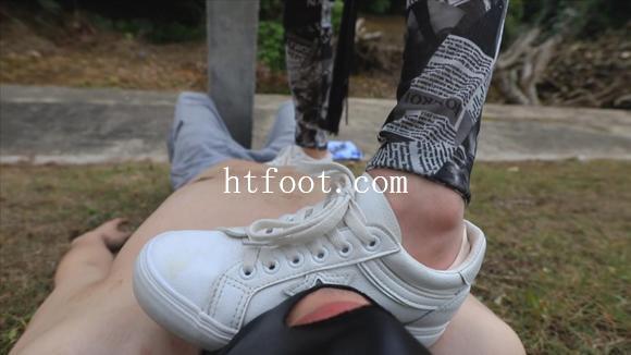165529d279qeg7q69093lz.jpg