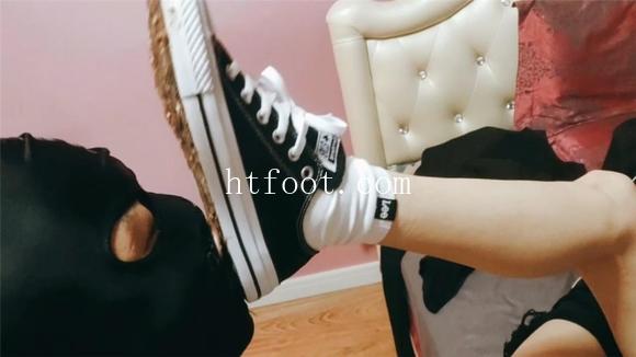 165635w7rugllzxuxfurfm.jpg