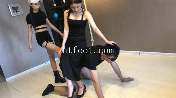 173432a01t5liiluk20cei.jpg