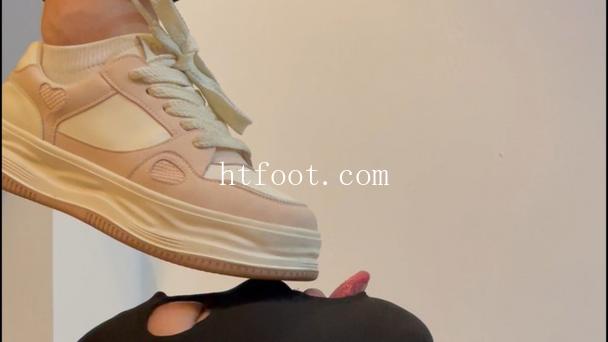 121200nb41nmlm5zc5rm3l.jpg