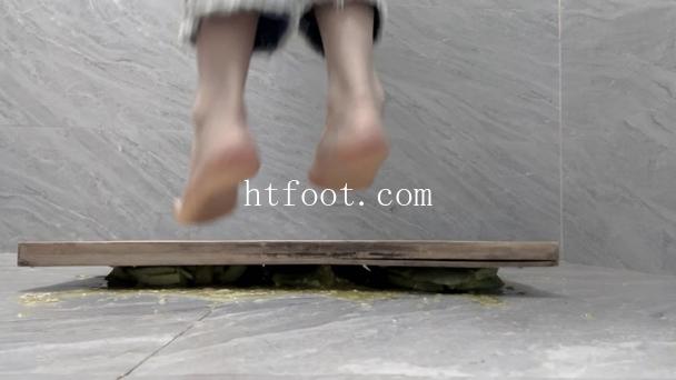 205330lq1wq7qw88pqcfnl.jpg