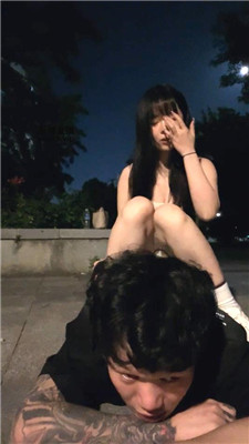 v052el5mclq.jpg
