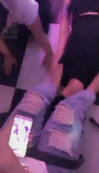 TL8409 诺小主 KTV玩两只小贱狗