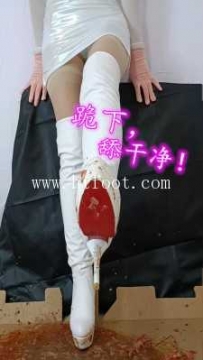 31413  雅伟S：白色高跟长靴踩踏大鲤鱼