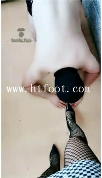 TL14336 静雅女神双女王重度鞭打足深喉73分钟