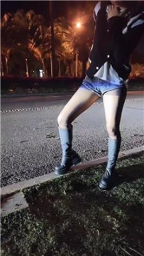 【调教视频】【萝莉收割机】长靴美腿车内挑逗 JS251219-15