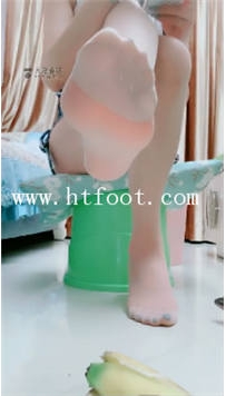 TL16313 丹丹S见G舔香蕉53分钟