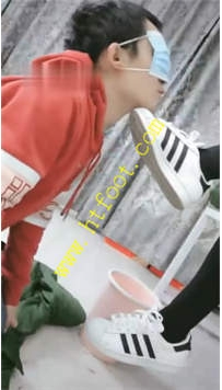 TL25960 悦悦】贝壳头白棉袜羞辱狗奴27分钟