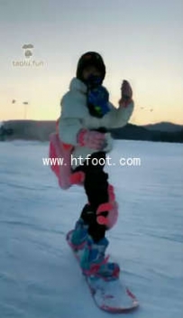 TL11826 美离子 调教场：新年福利 雪场调物资小哥哥