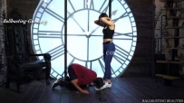 21697 阿迪牛仔美女挑逗踢裆踹裆